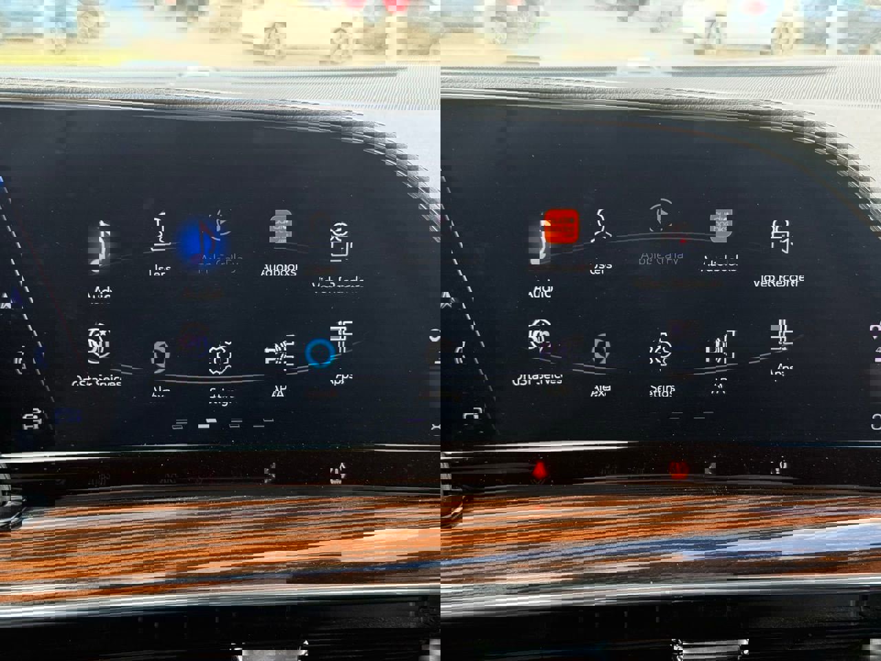 Used 2023 Cadillac Escalade ESV Premium Luxury w/ LPO, Illumination Package image 10