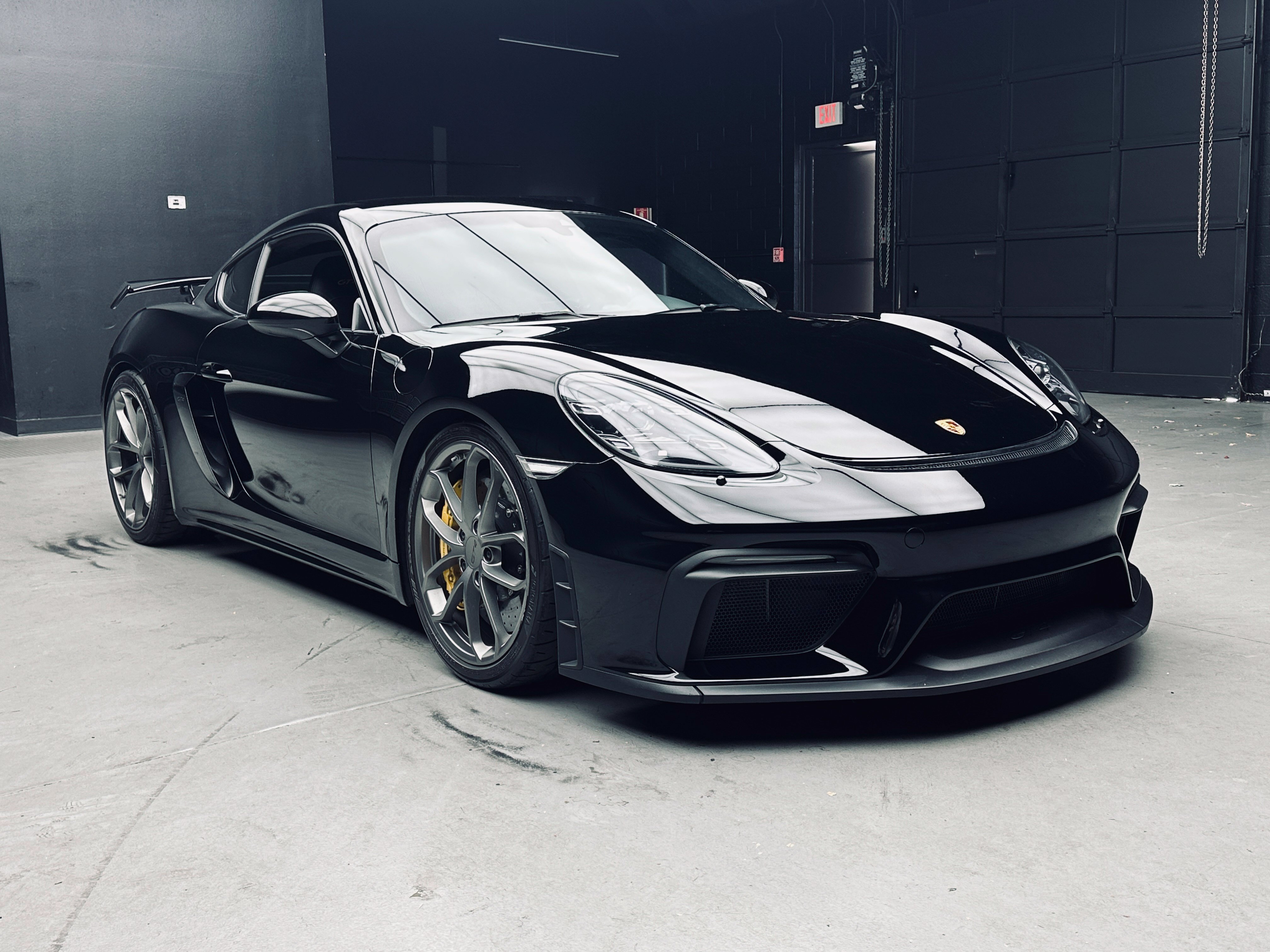 Used 2020 Porsche 718 Cayman GT4 RWD image 10