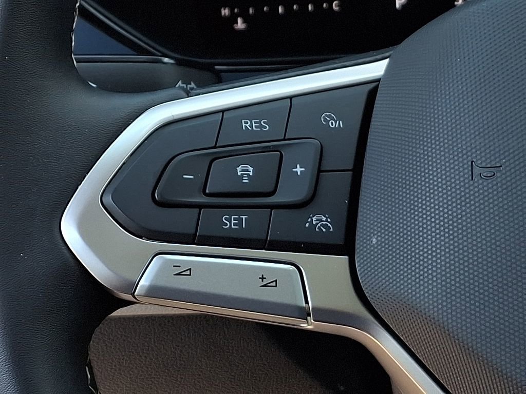 Certified 2023 Volkswagen Taos SE w/ Panoramic Sunroof Package AWD/4WD image 22