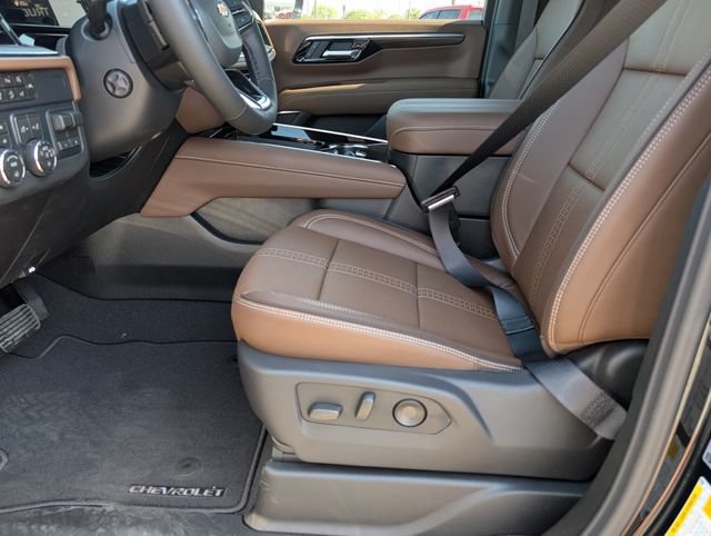 New 2026 Chevrolet Suburban High Country AWD/4WD image 10