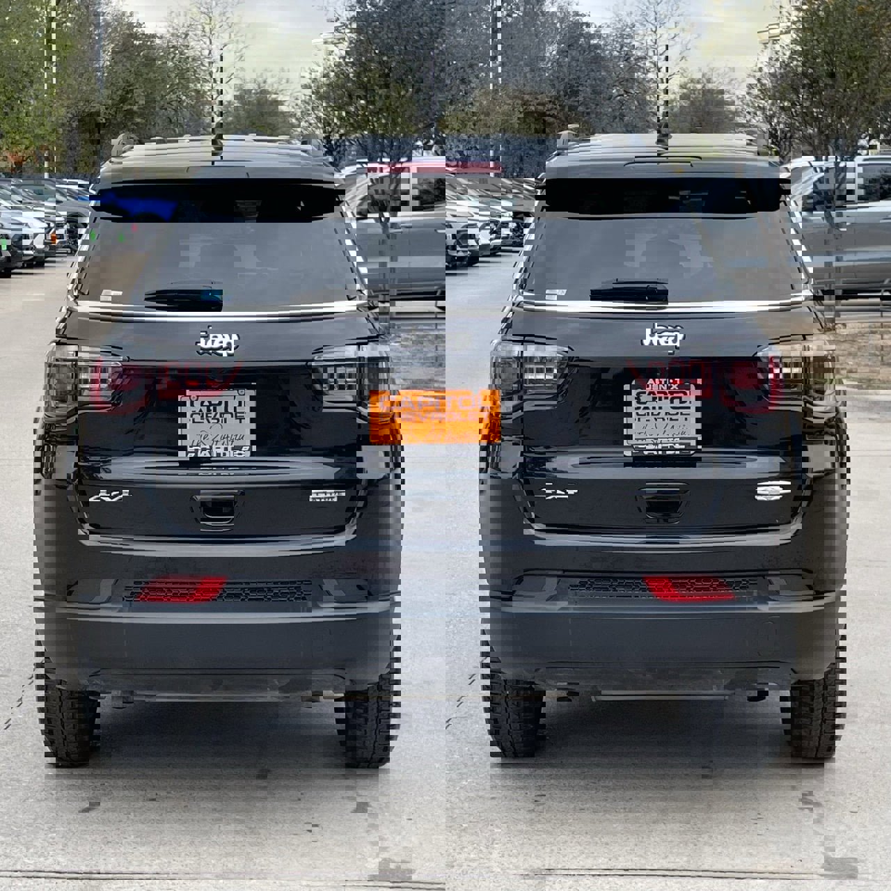 Used 2024 Jeep Compass Latitude w/ Altitude Special Edition image 5