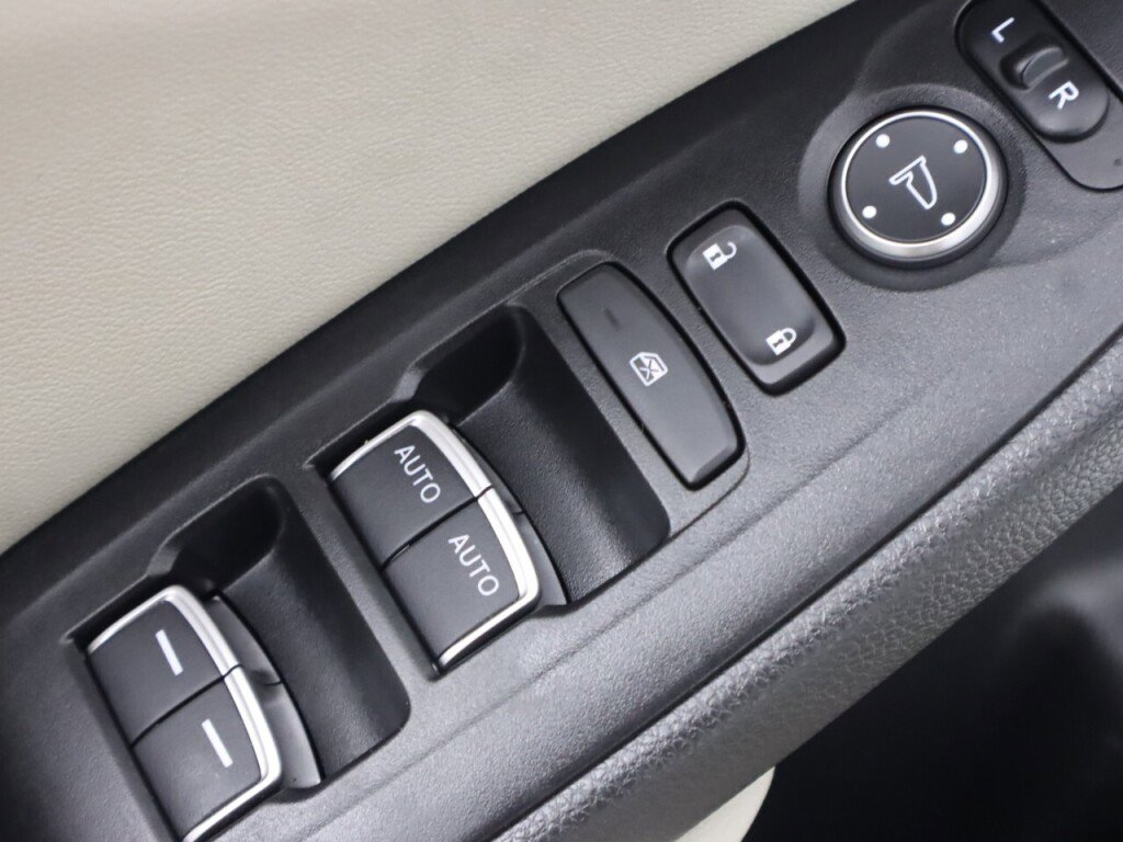 Used 2021 Honda Accord Touring image 31