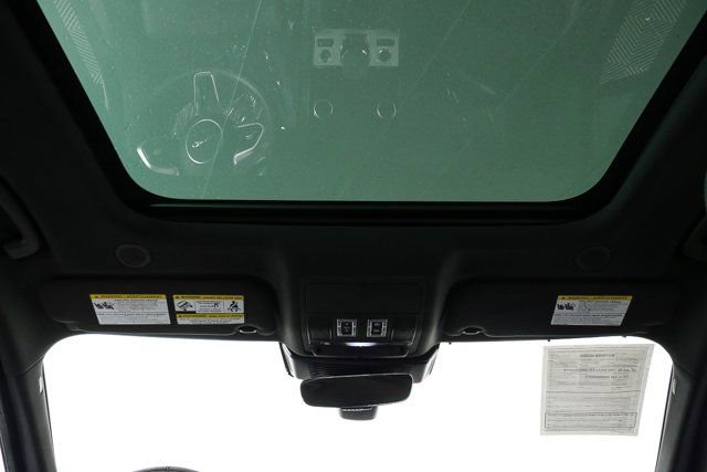 Used 2021 Jaguar F-PACE S image 20