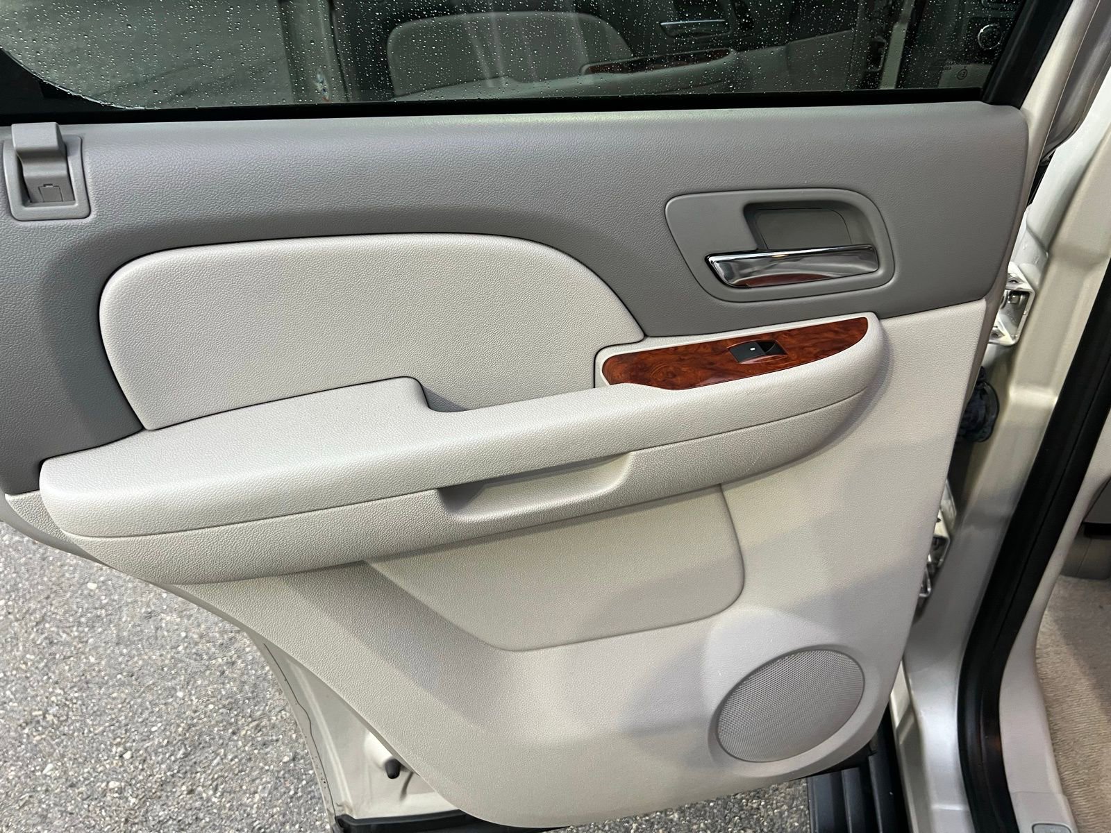 Used 2007 Chevrolet Tahoe LTZ w/ LTZ Preferred Equipment Group image 30