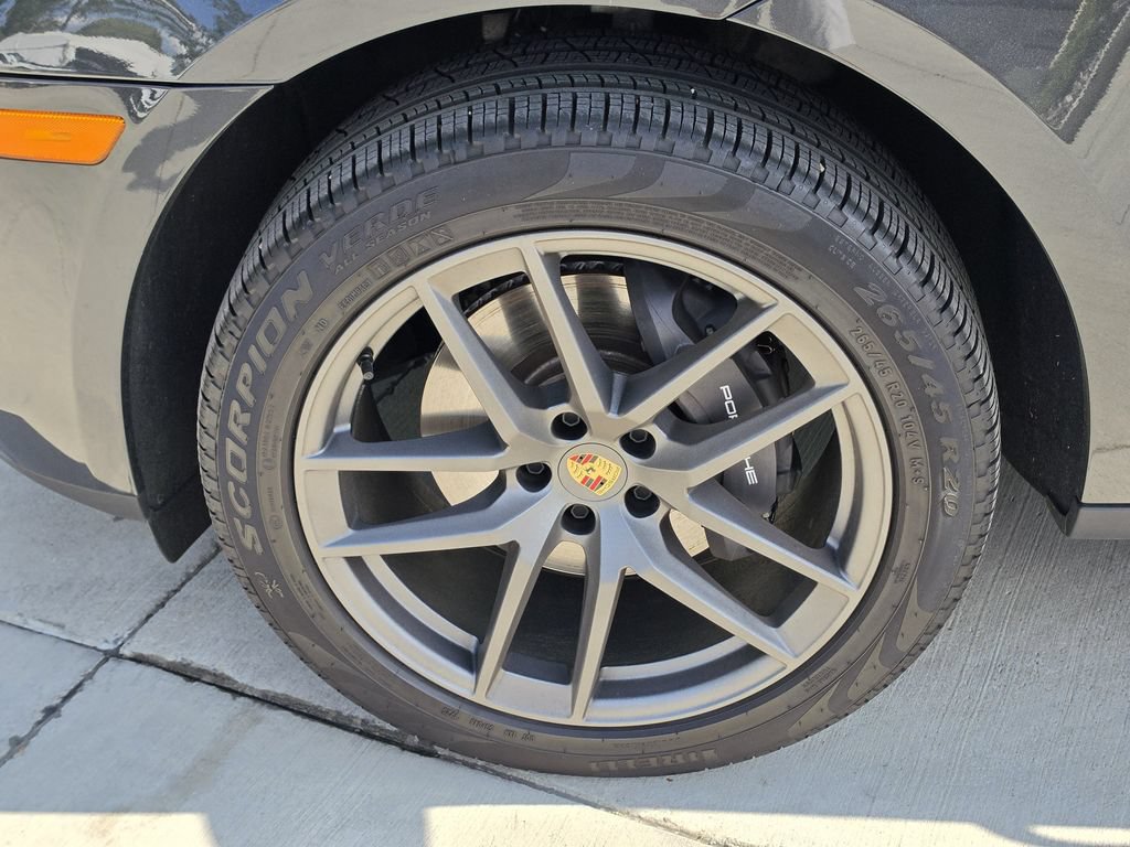 Used 2026 Porsche Macan AWD/4WD image 28