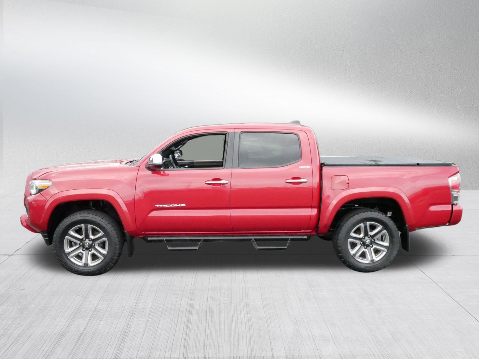 Used 2019 Toyota Tacoma Limited image 4