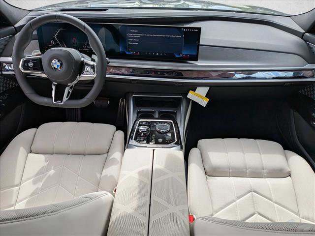 New 2026 BMW 760i xDrive w/ Premium Package image 15
