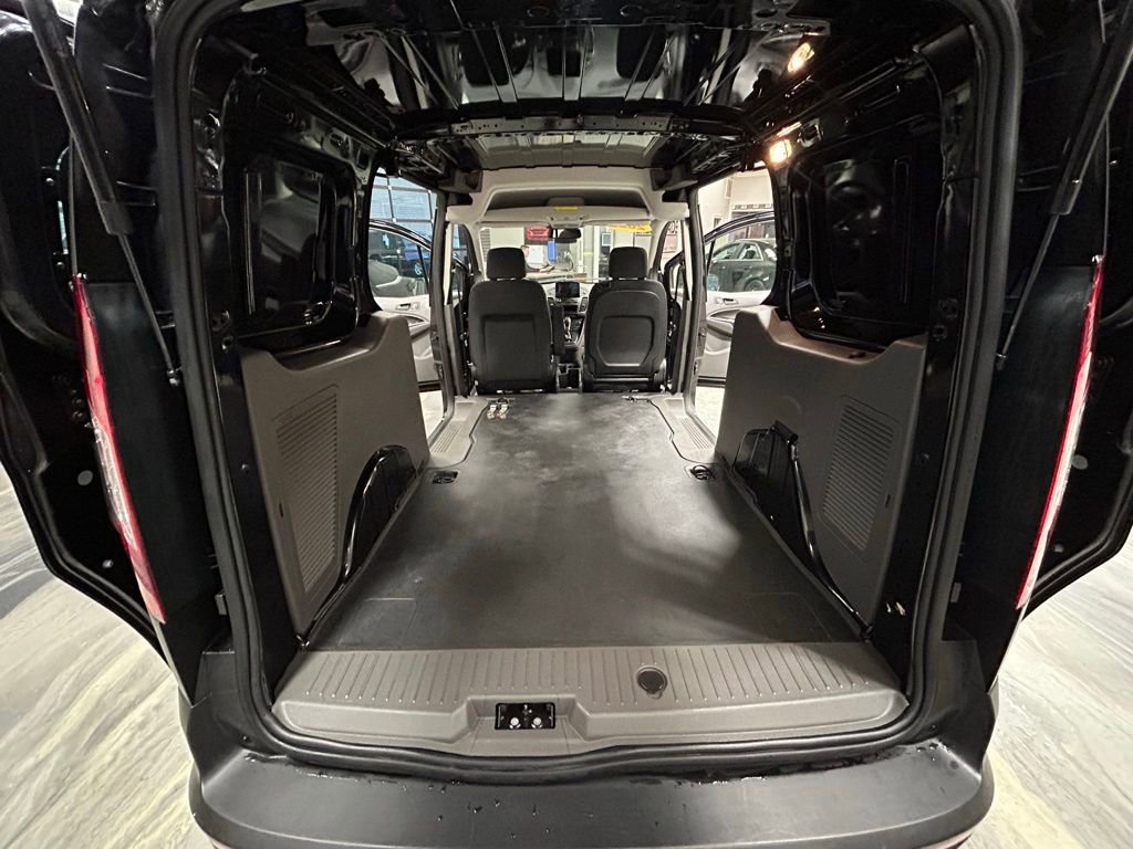Used 2022 Ford Transit Connect XL image 39