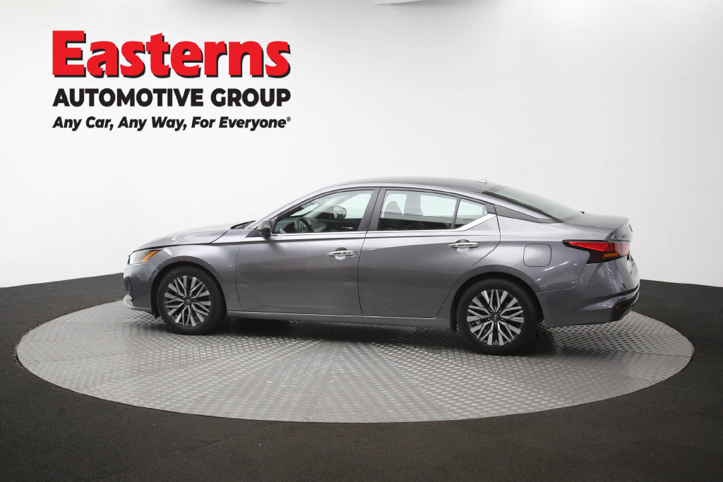 Used 2024 Nissan Altima 2.5 SV FWD image 64