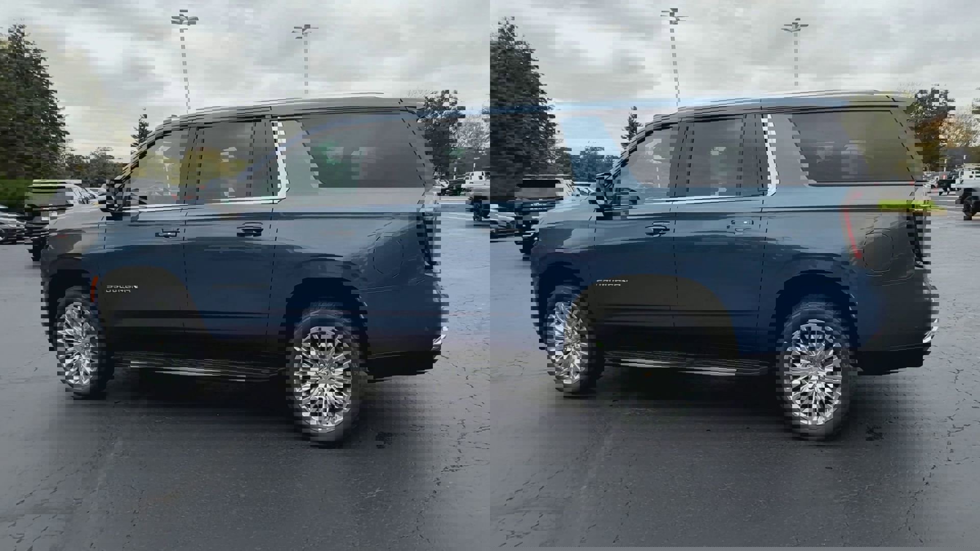 New 2026 Chevrolet Suburban LT w/ Comfort Package image 40