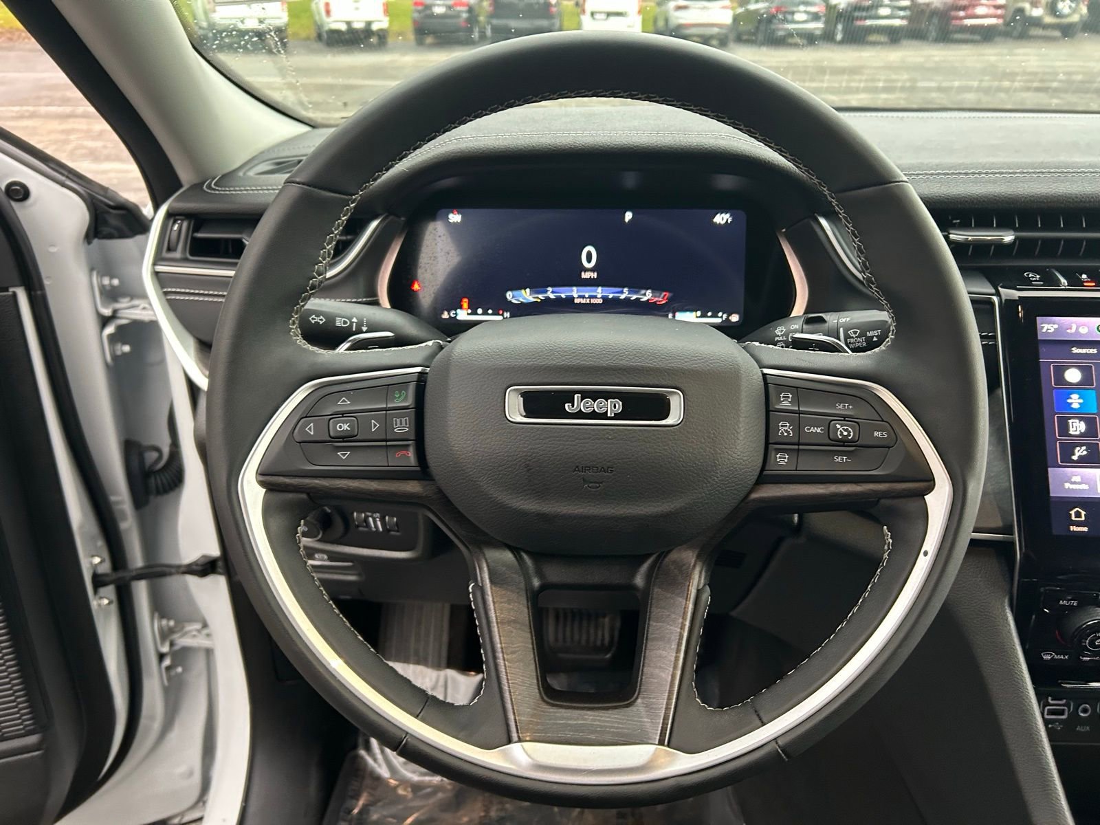 Certified 2023 Jeep Grand Cherokee L Limited image 15