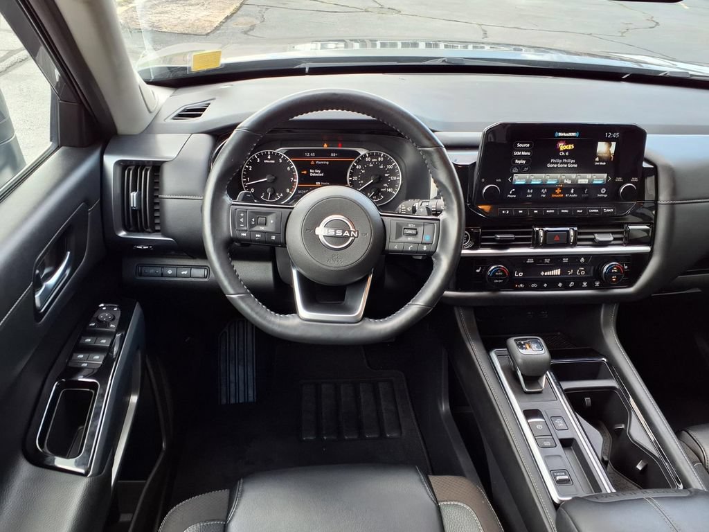 Used 2024 Nissan Pathfinder SL w/ SL Premium Package FWD image 7