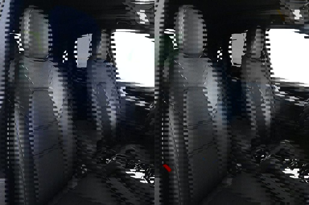 Certified 2025 Porsche Cayenne S image 19