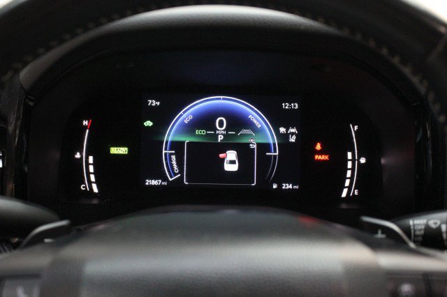 Used 2025 Toyota Camry SE w/ Convenience Package image 11