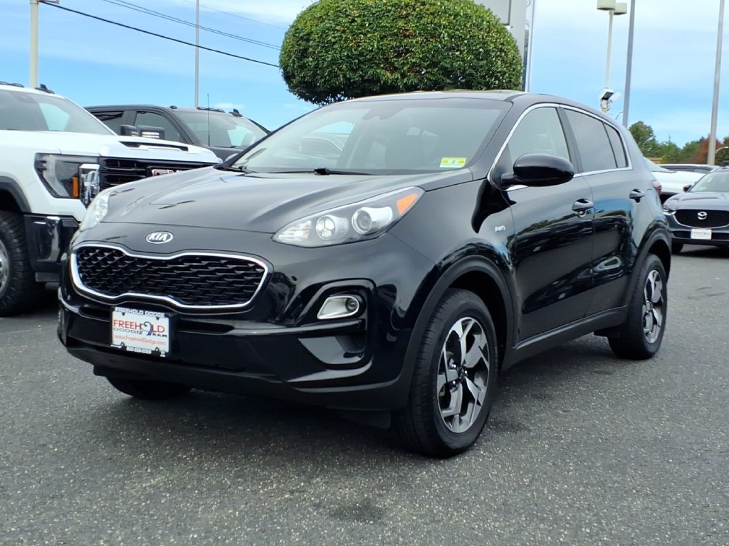 Used 2022 Kia Sportage LX AWD/4WD image 3
