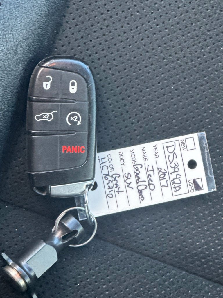 Used 2017 Jeep Grand Cherokee Altitude AWD/4WD image 35