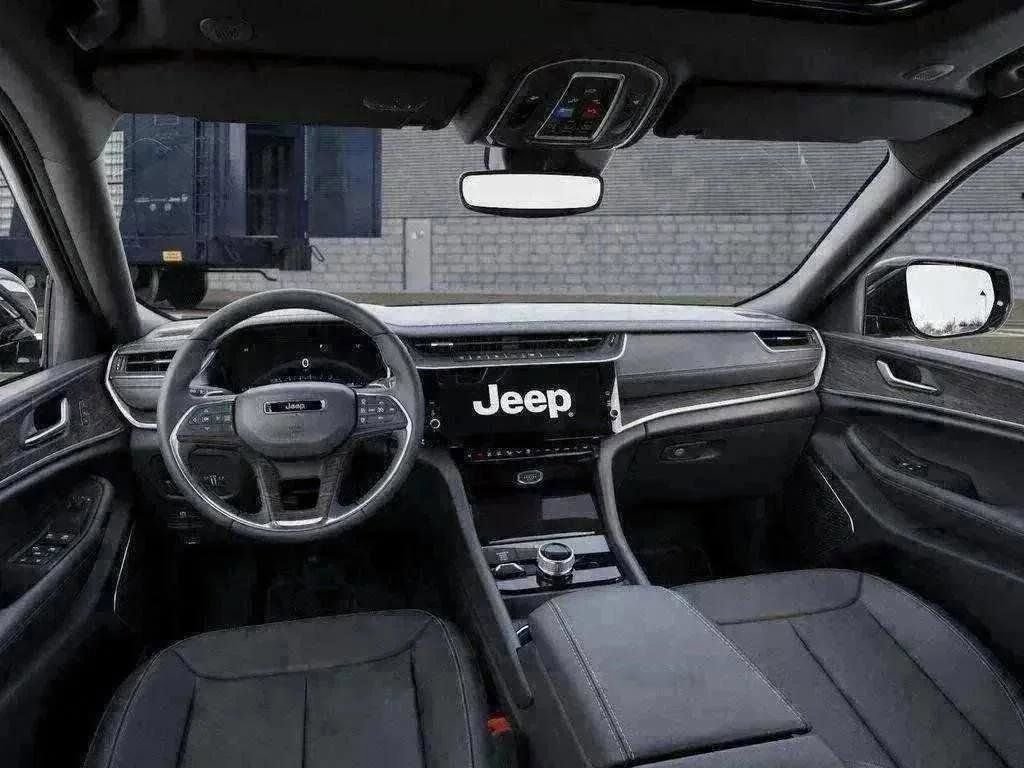 Certified 2026 Jeep Grand Cherokee Limited w/ Limited Altitude Package AWD/4WD image 74