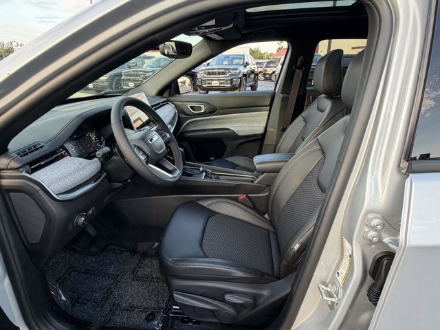 New 2026 Jeep Compass Latitude AWD/4WD image 22