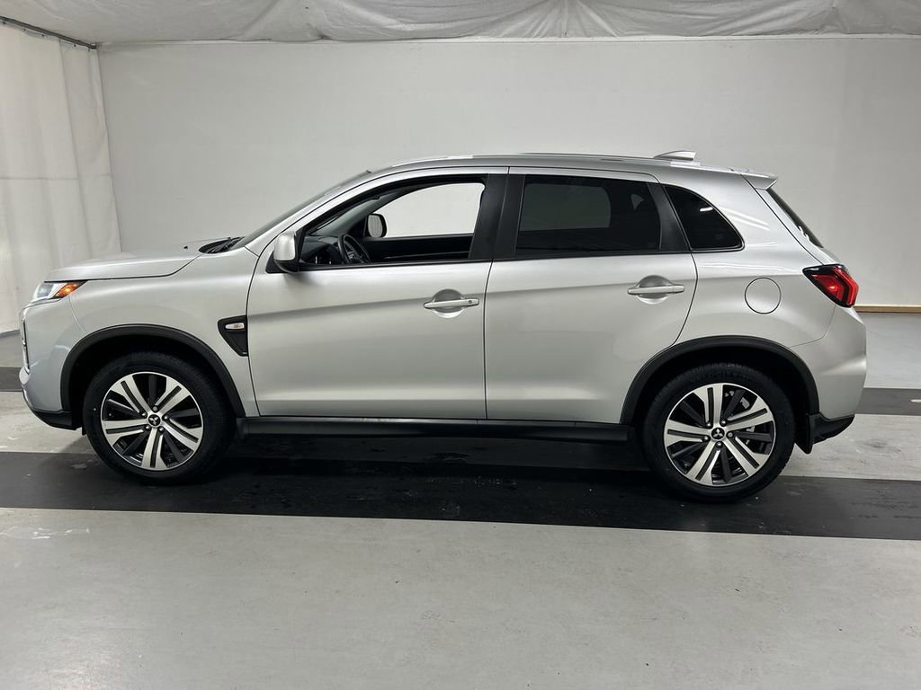 Used 2022 Mitsubishi Outlander Sport ES image 6