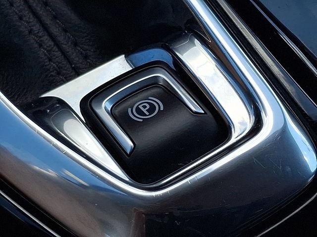 Used 2025 Chevrolet Trax LT FWD image 25