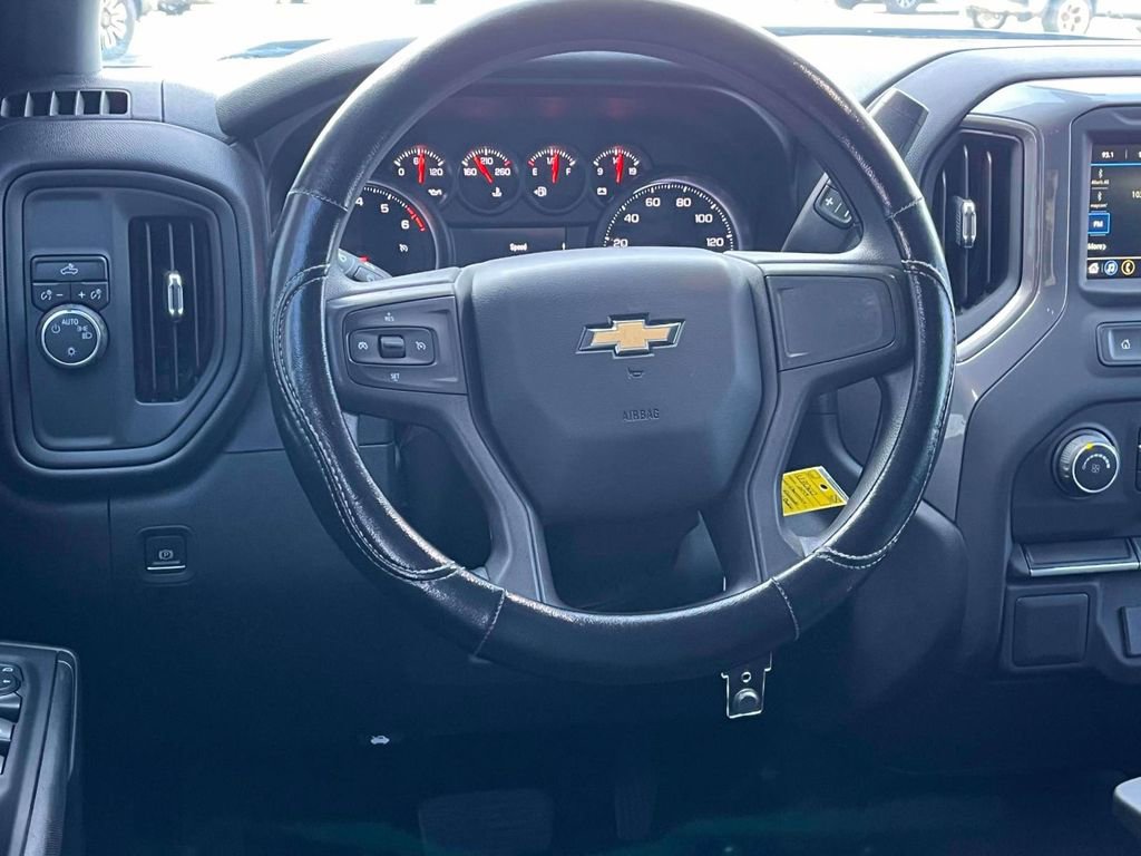 Used 2019 Chevrolet Silverado 1500 Custom w/ Trailering Package image 12