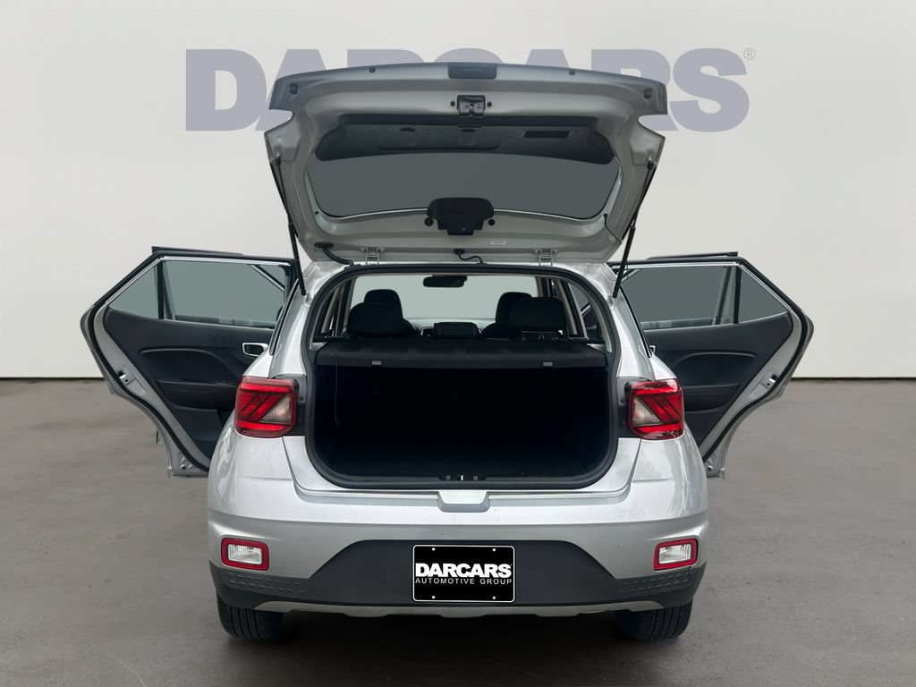 Used 2025 Hyundai Venue SEL FWD image 29