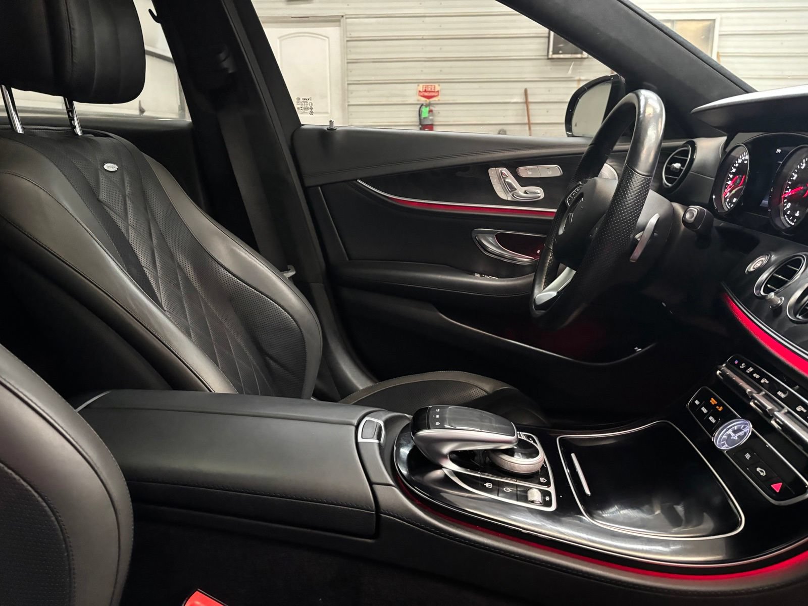 Used 2017 Mercedes-Benz E 300 4MATIC image 28