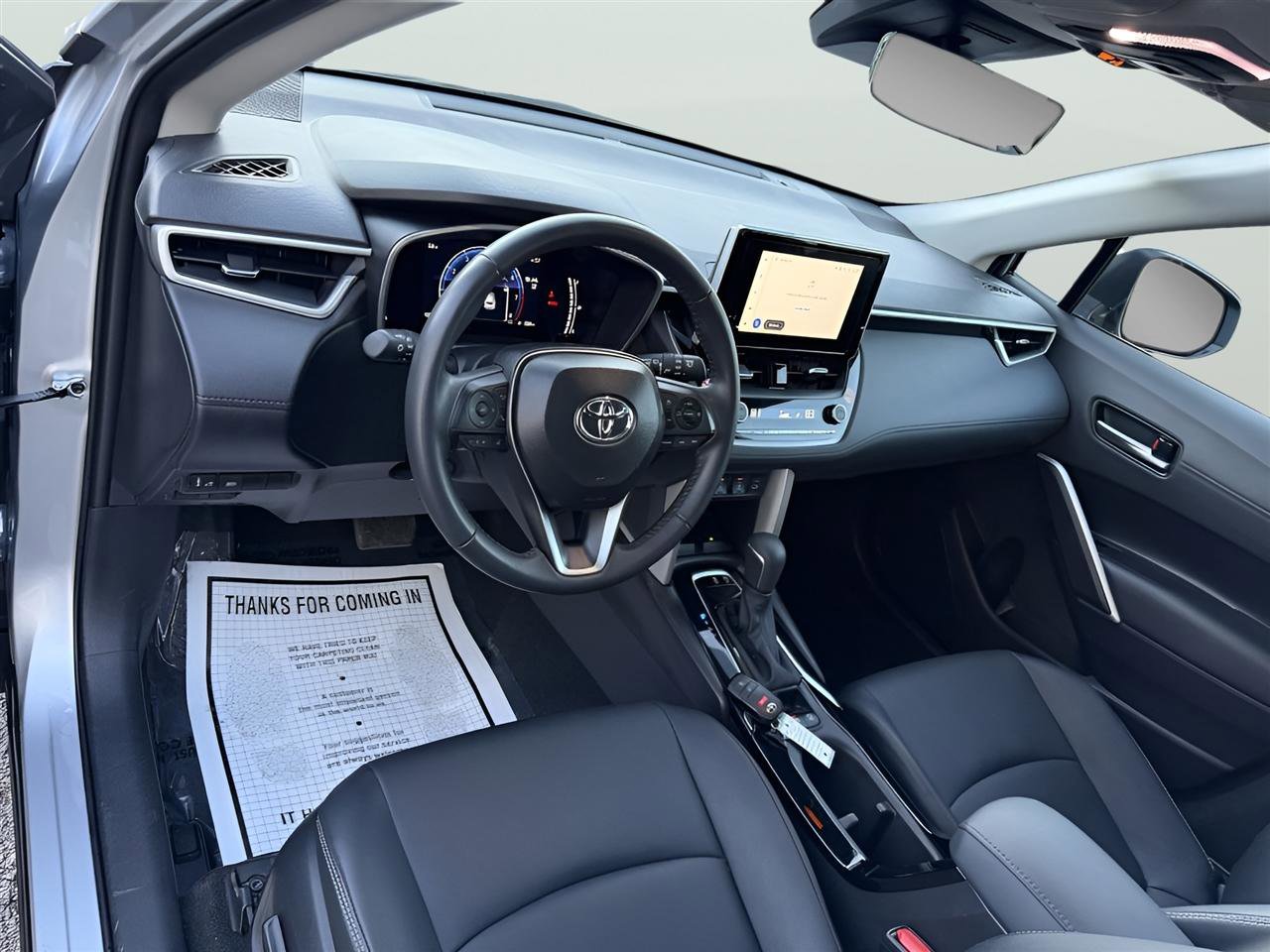 Used 2025 Toyota Corolla Cross XLE image 14