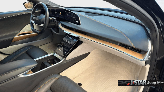 Used 2024 Lucid Air Touring AWD/4WD image 18