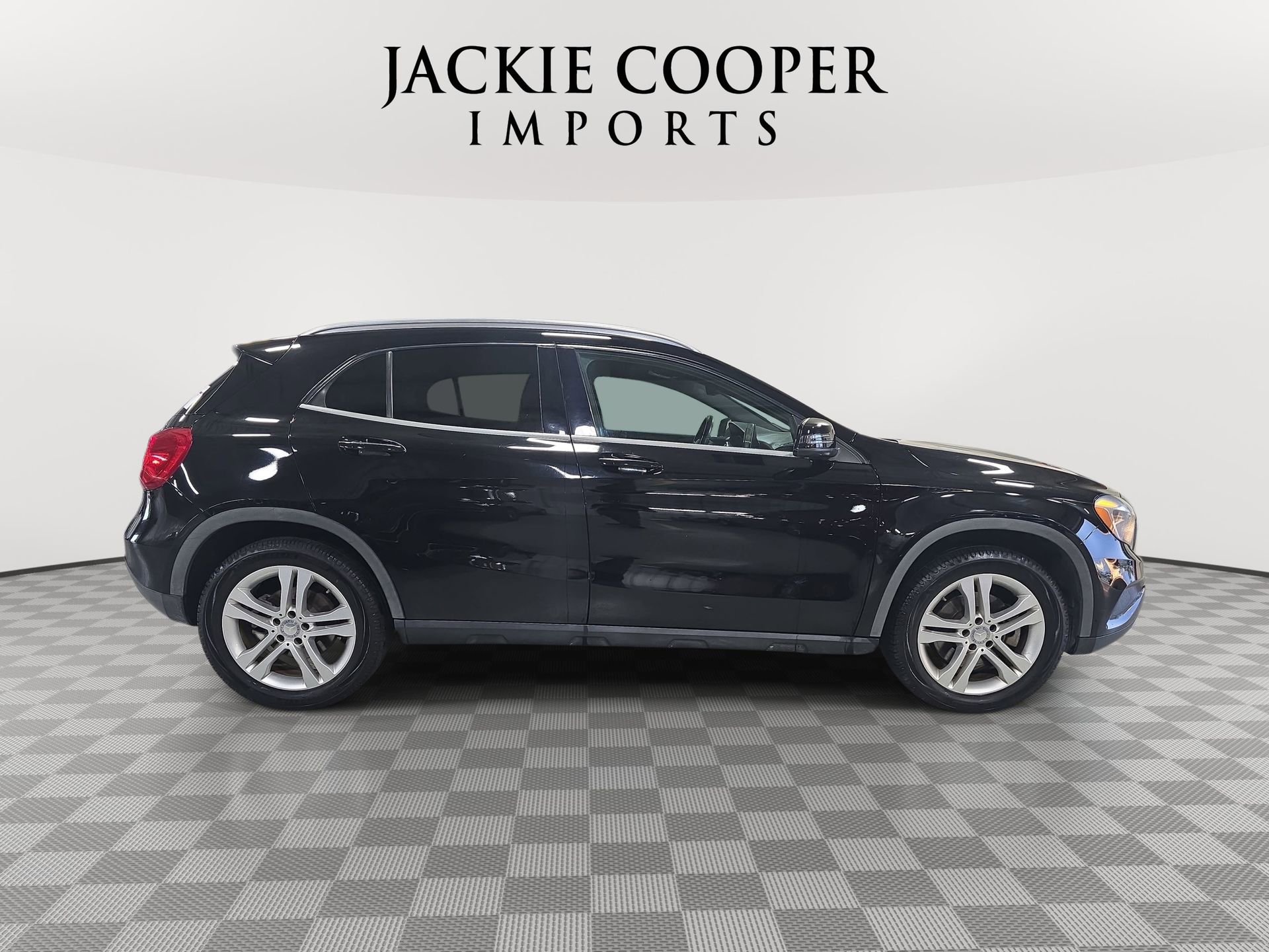 Certified 2016 Mercedes-Benz GLA 250 4MATIC image 4