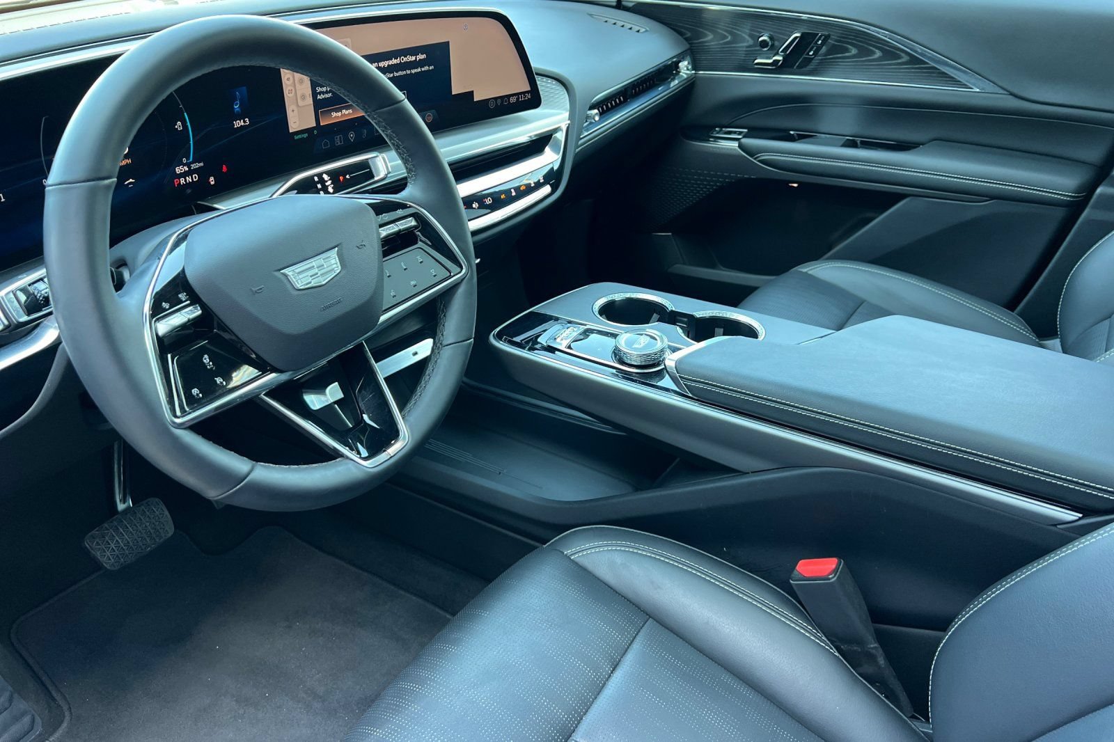 Used 2024 Cadillac Lyriq Sport RWD image 11