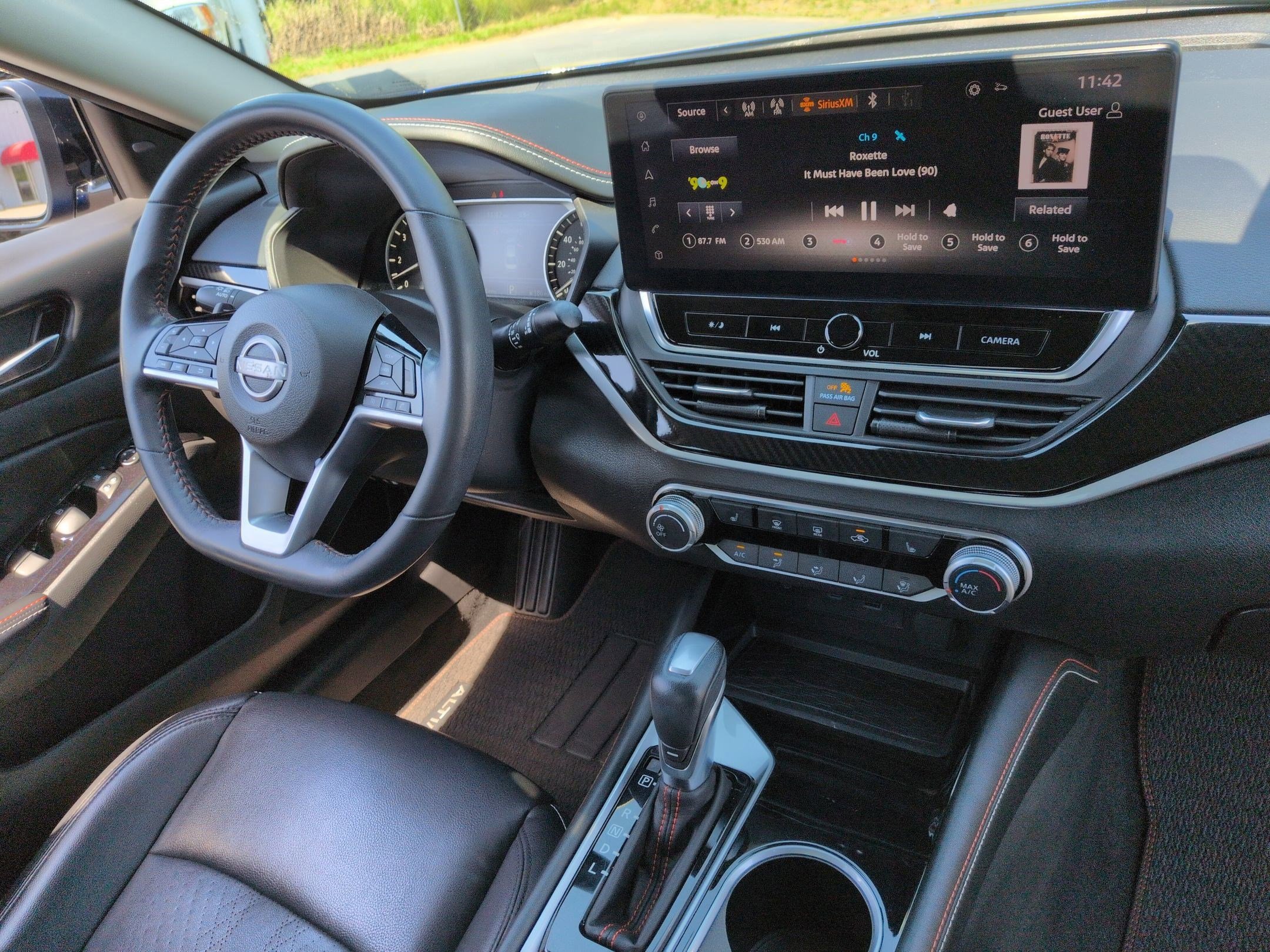 Used 2024 Nissan Altima 2.5 SR w/ SR Premium Package AWD/4WD image 36