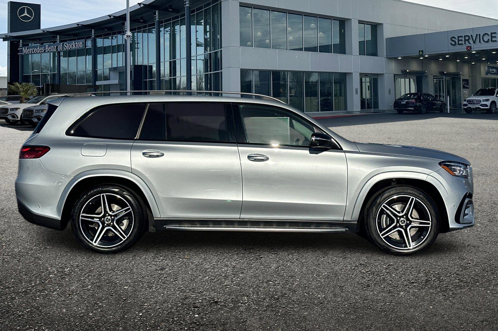 New 2026 Mercedes-Benz GLS 450 GLS 450 image 3