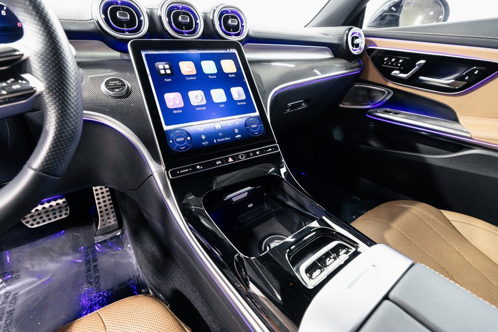 Used 2024 Mercedes-Benz CLE 450 4MATIC Cabriolet w/ Driver Assistance Package image 16