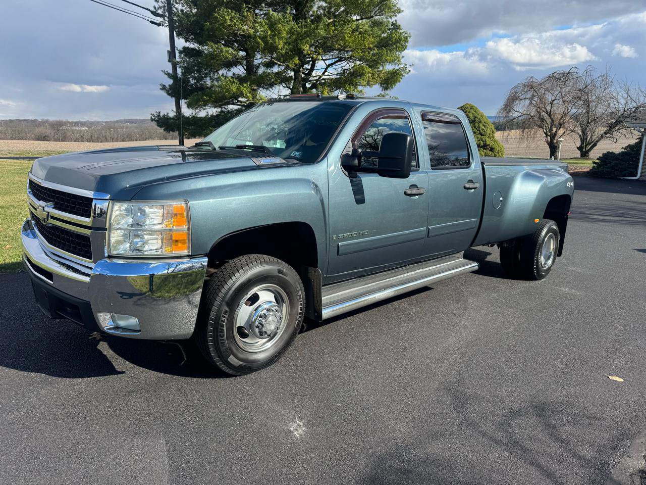 Used 2007 Chevrolet Silverado 3500 LT w/ EZ-Lift Tailgate Package