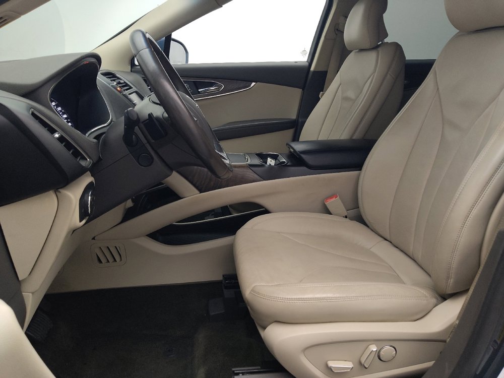 Used 2016 Lincoln MKX Reserve w/ Technology Package FWD image 17