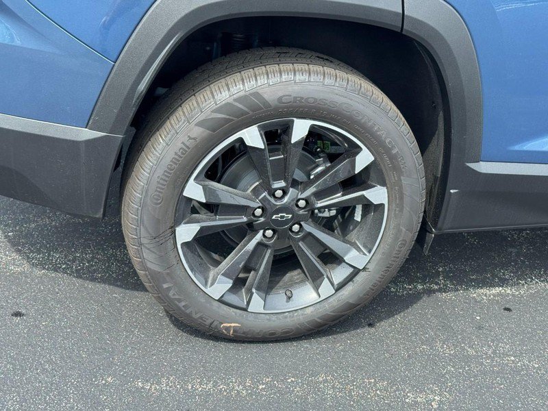 New 2027 Chevrolet Equinox RS w/ LPO, Floor Liner Package AWD/4WD image 21