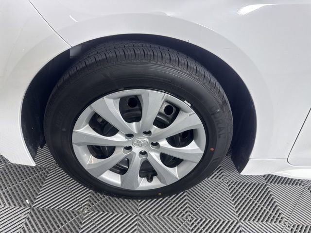 Used 2024 Toyota Corolla LE image 9