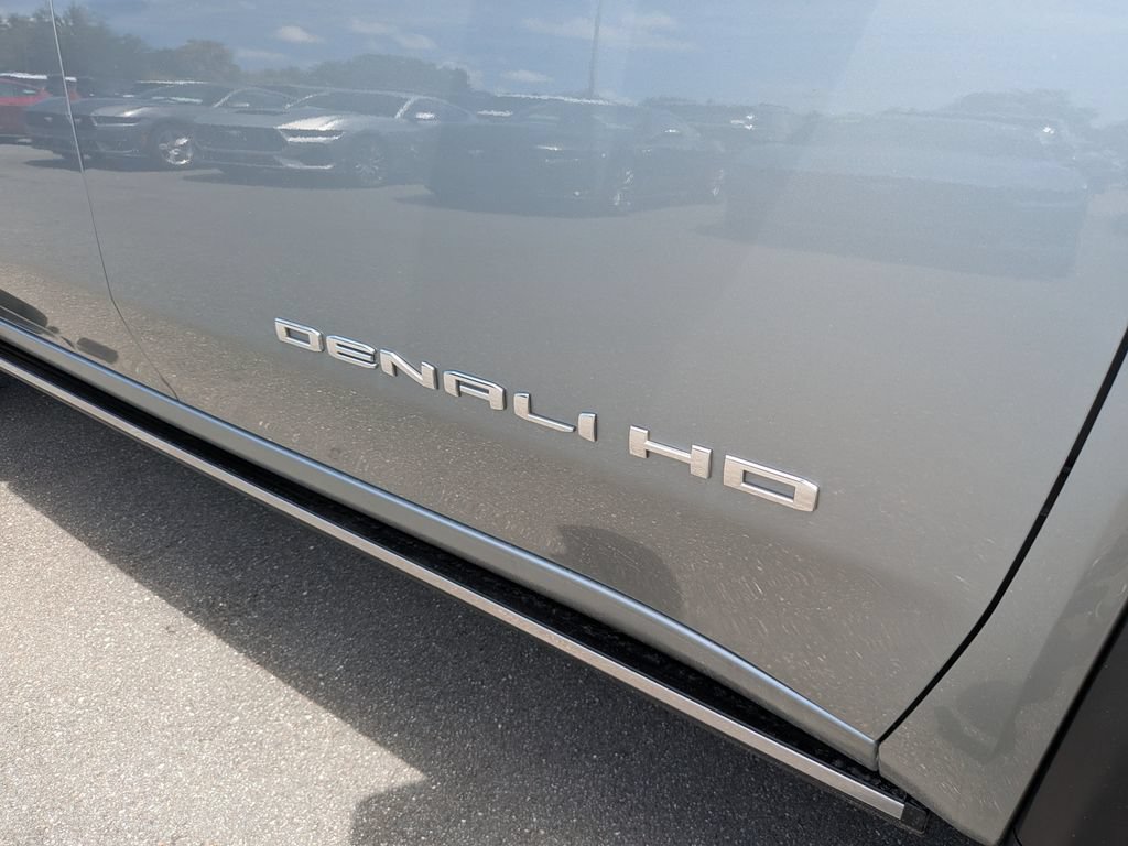 Used 2024 GMC Sierra 2500 Denali w/ Denali Reserve Package AWD/4WD image 12