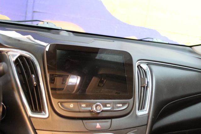 Used 2018 Chevrolet Malibu LT w/ True North Edition FWD image 20