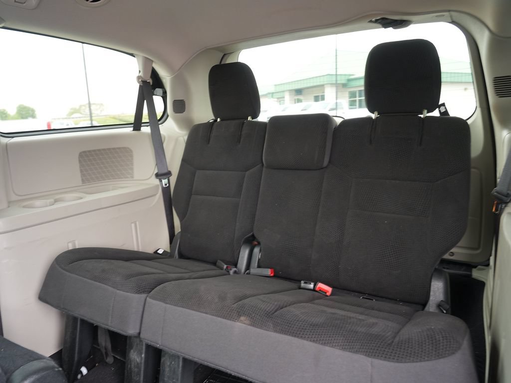 Used 2018 Dodge Grand Caravan SE w/ UConnect Hands-Free Group FWD image 25