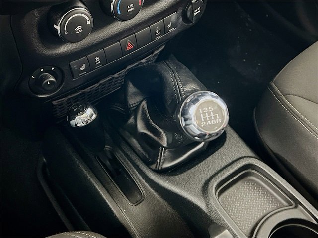 Used 2017 Jeep Wrangler Unlimited Sahara w/ Connectivity Group image 20