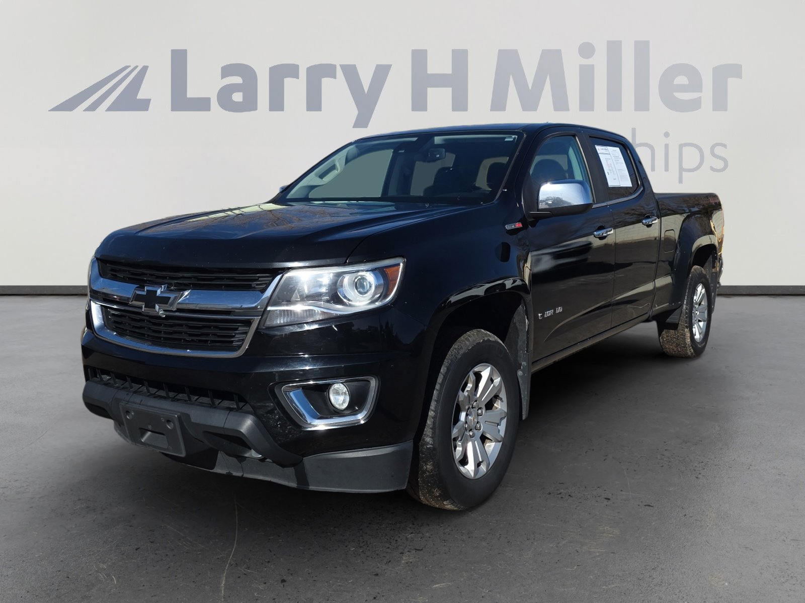 Used 2017 Chevrolet Colorado LT image 1