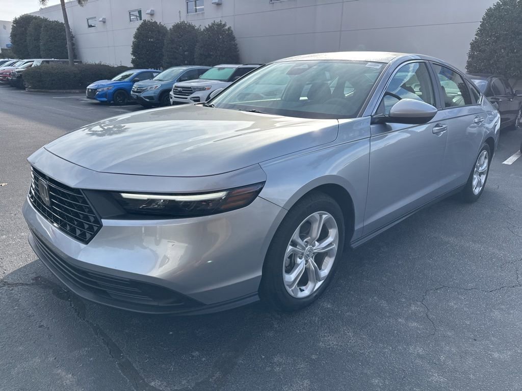 Certified 2025 Honda Accord LX image 7