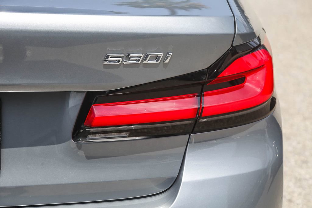 Certified 2023 BMW 530i w/ Convenience Package RWD image 7