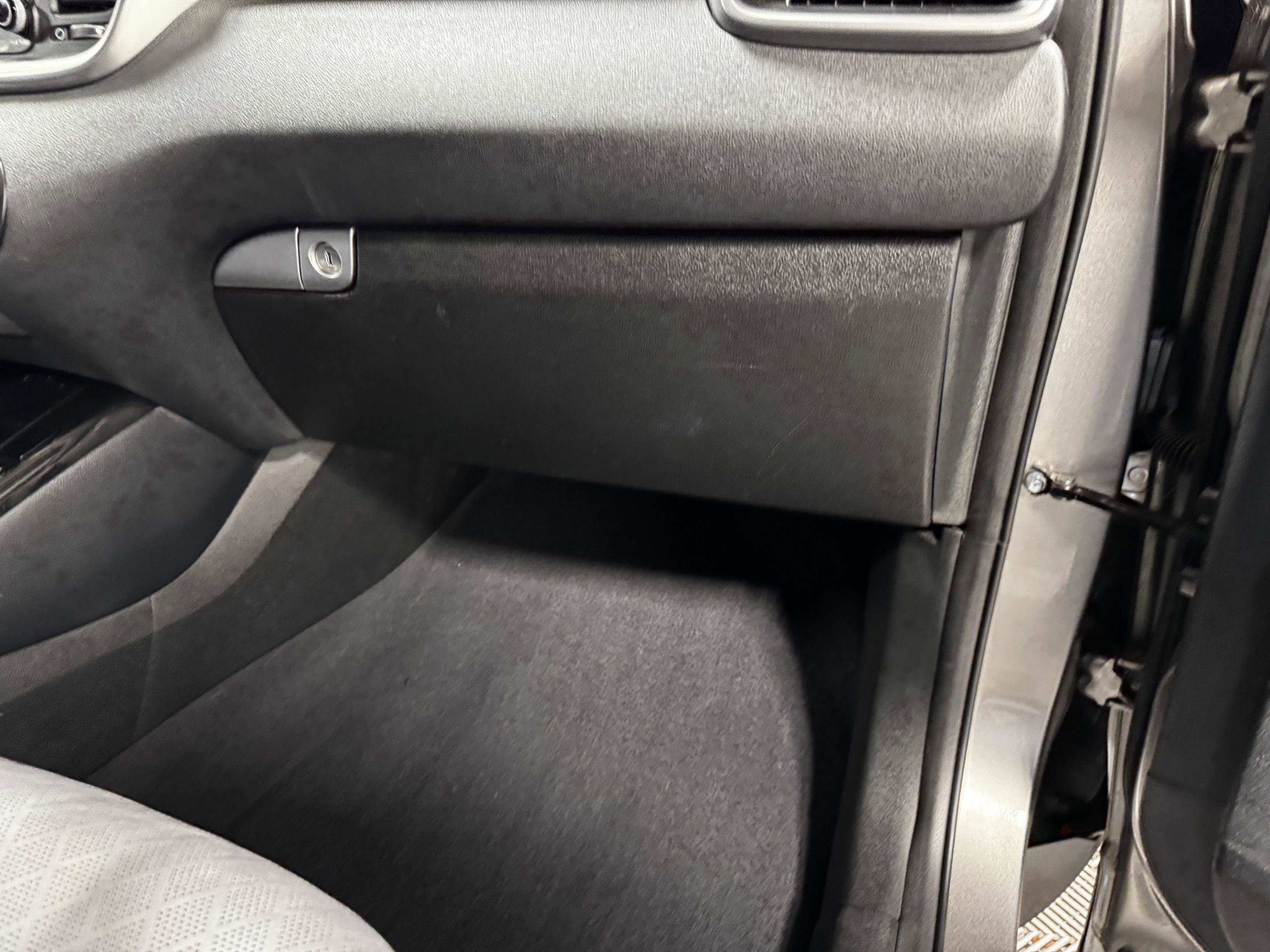 Used 2019 Kia Sorento SX image 31