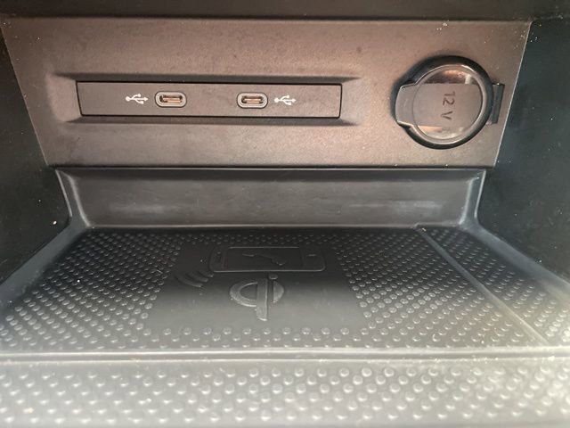 Certified 2023 Volkswagen Taos SE w/ Black Wheel Package image 22