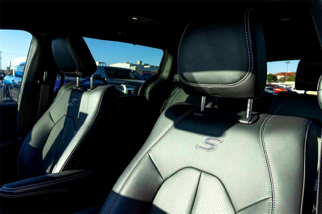 New 2026 Chrysler Pacifica Select w/ S Appearance Package image 8
