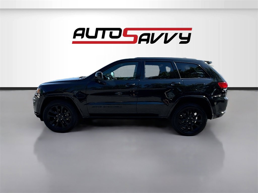 Used 2022 Jeep Grand Cherokee Laredo X image 4