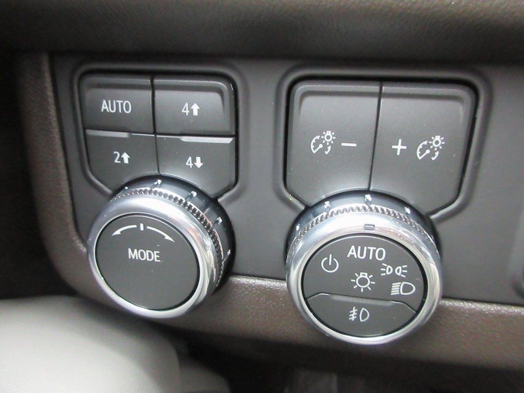 New 2026 GMC Yukon Elevation w/ Elevation Premium Package image 16